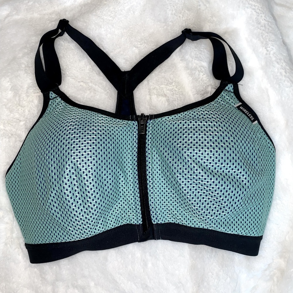 ✨LN✨ Victoria's Secret Mint Green and Black Front-Zip Sports Bra